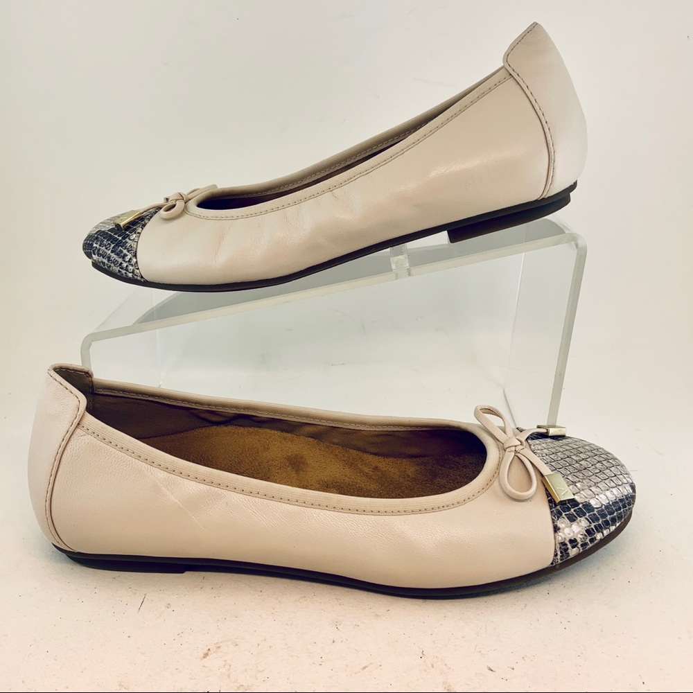 ⚡️SOLD Vionic Snake Cap Toe Bow Minna Ballet Flats - Picture 4 of 11